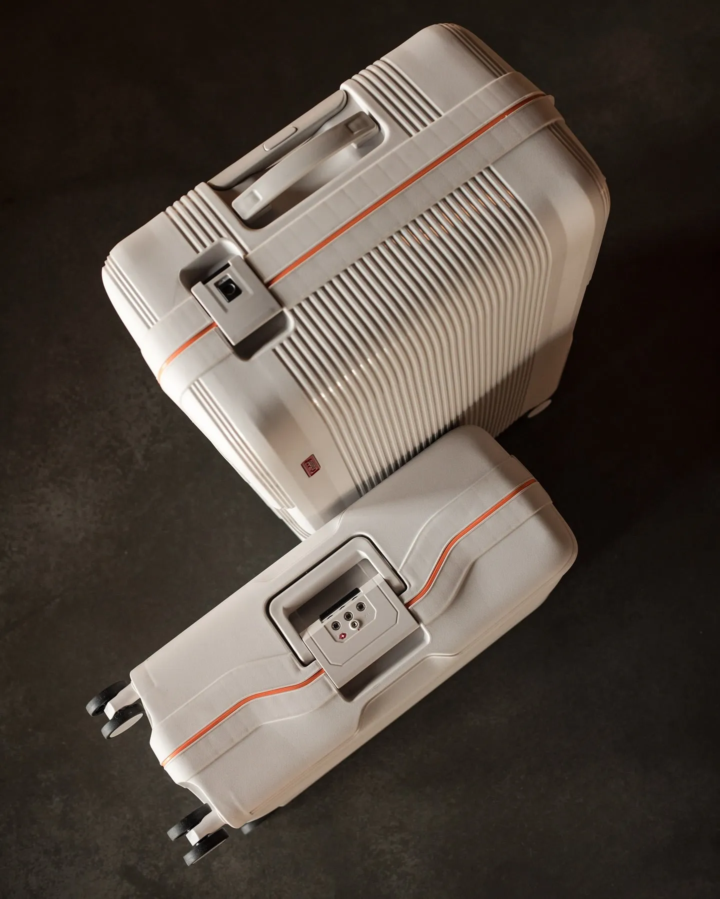 Atlas Carry-on Hardside Luggage (20")