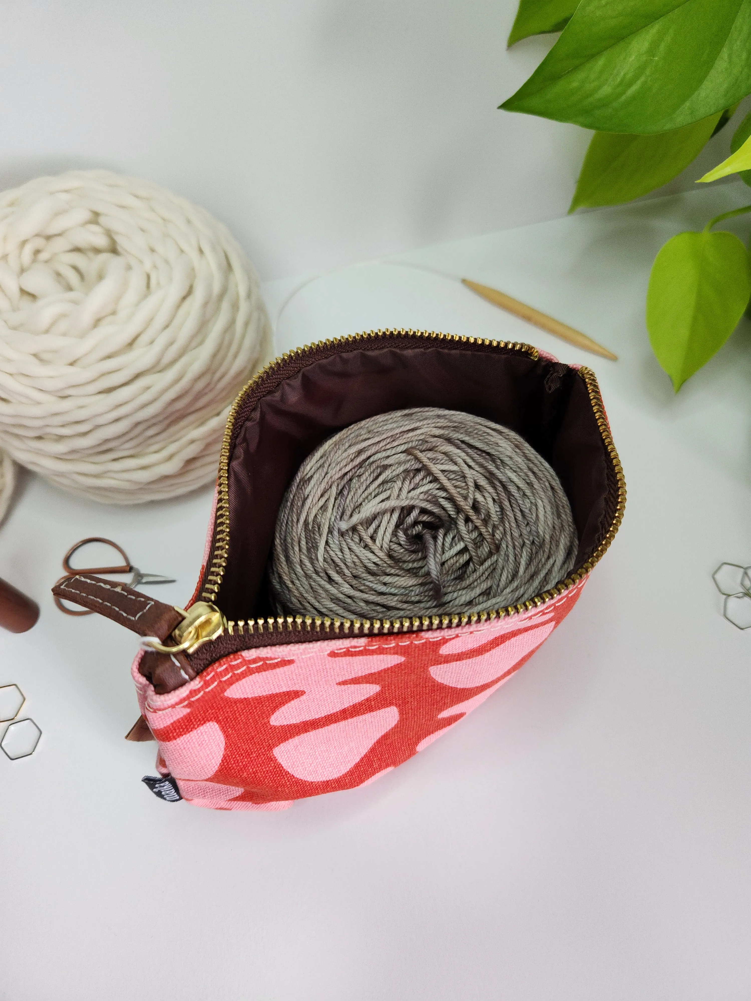 Knitting Project Bag, Medium Zipper Pouch, Nacka
