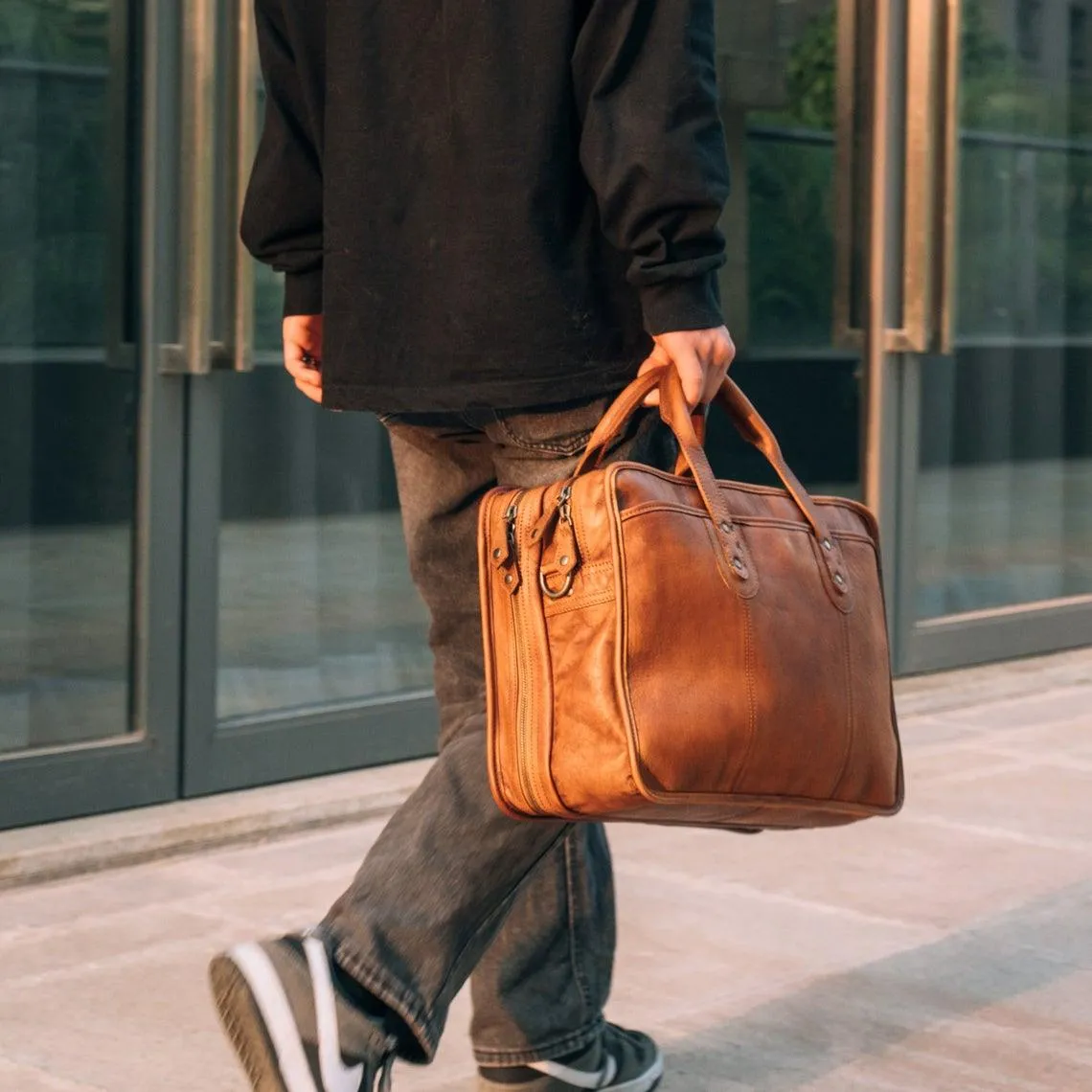 Woosir Vintage Leather Briefcase Fit 16" 17" Laptop